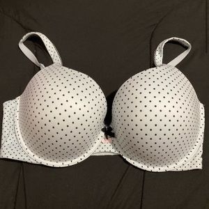 VS Body by Victoria Push-Up
Perfect Shape Lace Trim Bra